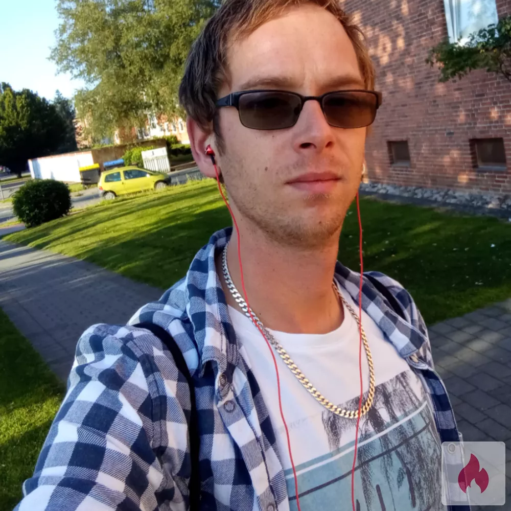 Suche Affäre oder Freundschaft+ - Schleswig-Holstein / Flensburg - Flensborg - Kontaktanzeige