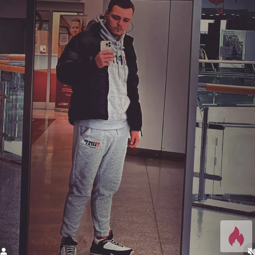 Er(20) sucht   Jemanden mit dem man abgehen kann - Sachsen / Görlitz - Kontaktanzeige