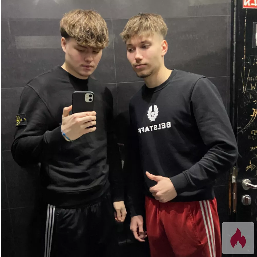 Zwei heiße Boys (20 & 22) – Zärtlich oder dominant?  - Nordrhein-Westfalen / Bonn - Kontaktanzeige