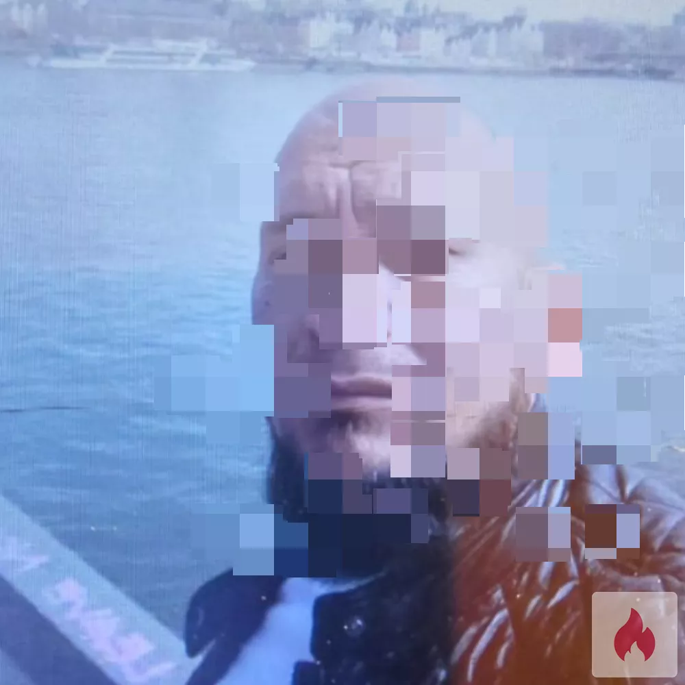 Suche Frau für leidenschaftlichen Sex  - Baden-Württemberg / Landkreis Reutlingen - Kontaktanzeige