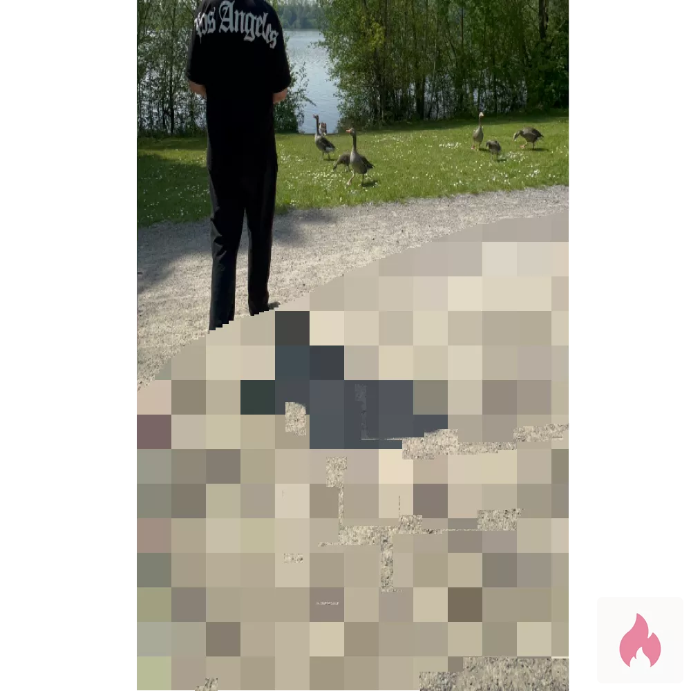 Er sucht ihn für geile blowjobs - Nordrhein-Westfalen / Duisburg - Kontaktanzeige