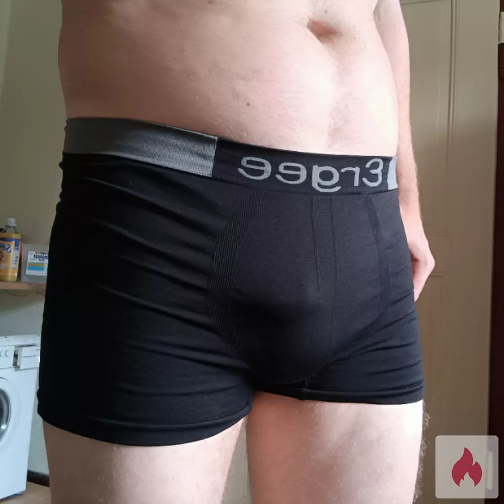Biete getragene Socken & Boxershorts meines Sklaven an - Sachsen / Dresden - Kontaktanzeige