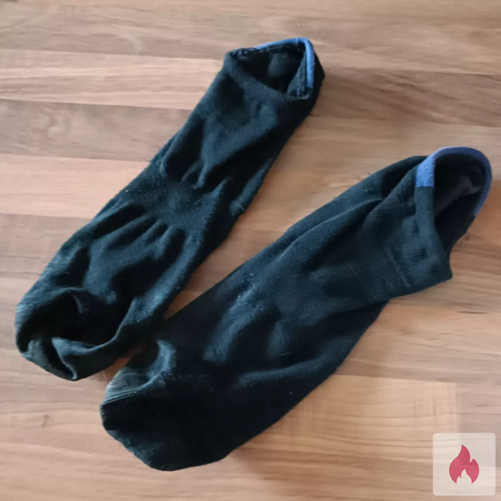 Biete getragene Socken & Boxershorts meines Sklaven an - Sachsen / Dresden - Kontaktanzeige
