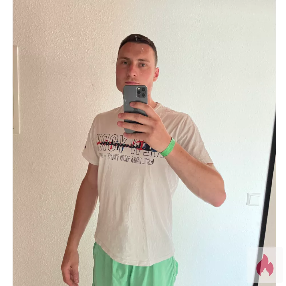 Suche entspannte Sextreffen. - Baden-Württemberg / Landkreis Calw - Kontaktanzeige