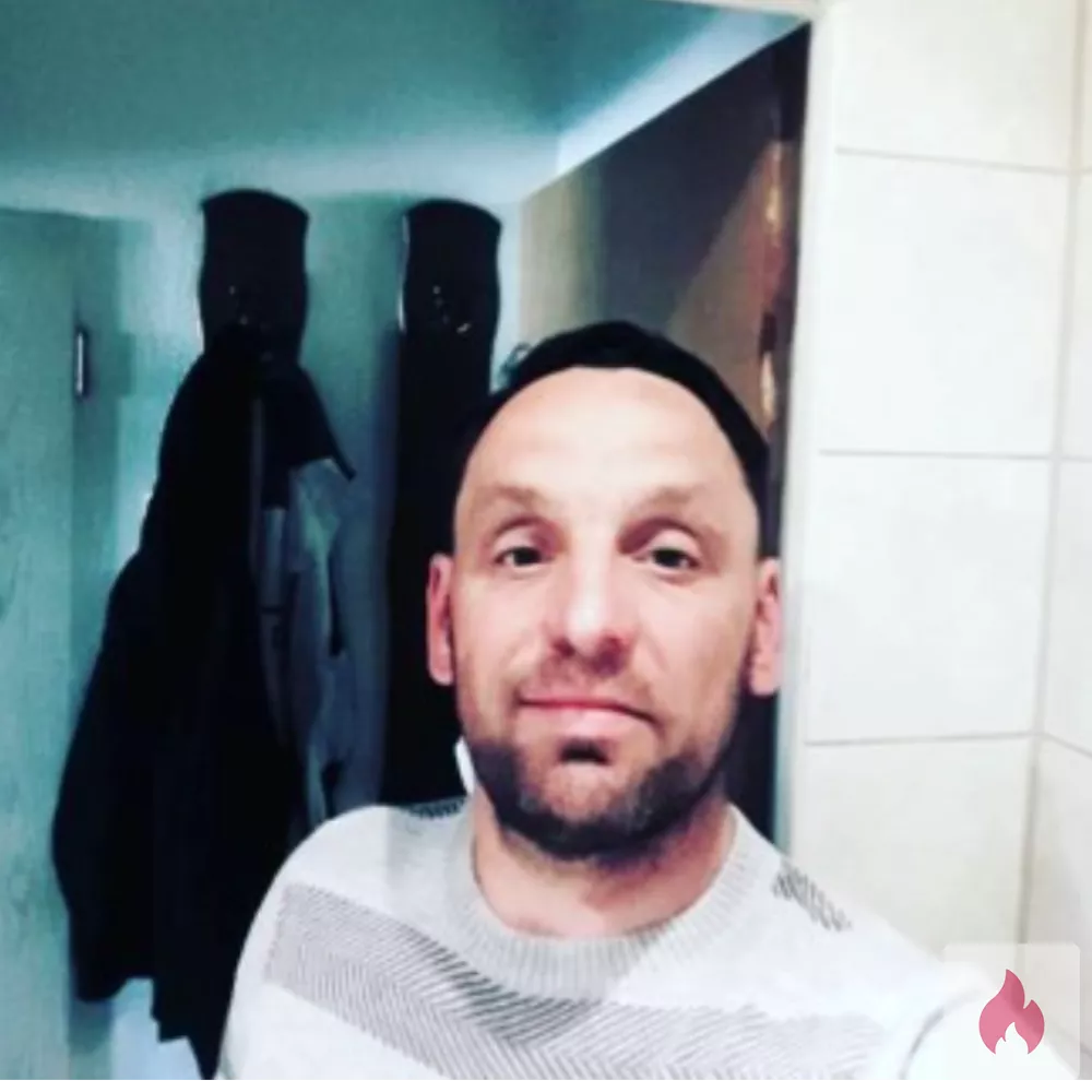 Er sucht sie für geile unkomplizierte treffen  - Sachsen / Erzgebirgskreis - Kontaktanzeige