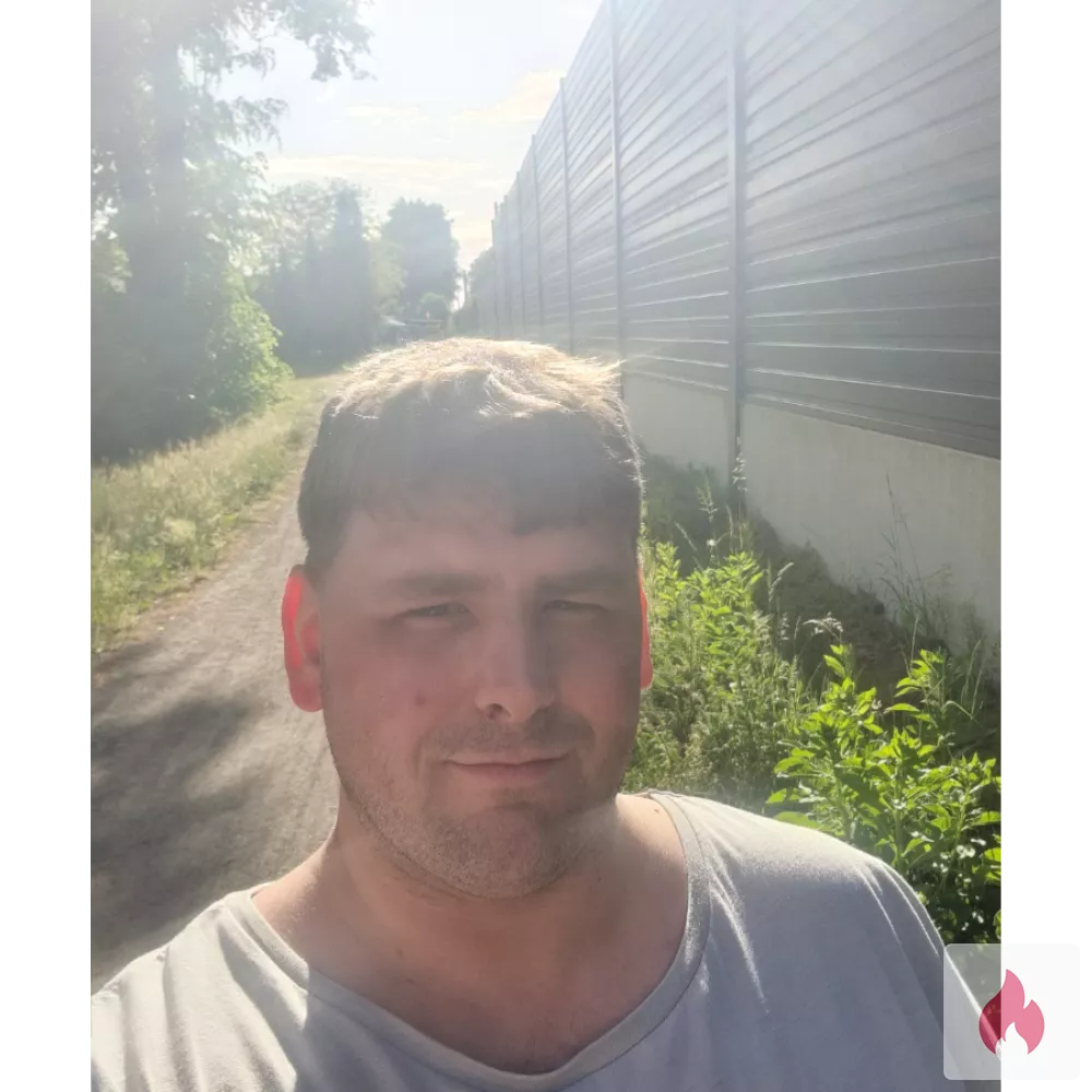 29jähriger Mann sucht Frau für kostenlose Sextreffen - Niedersachsen / Osnabrück - Kontaktanzeige