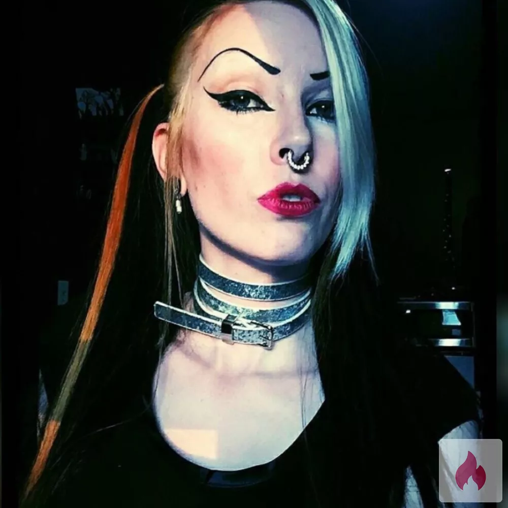Latex Lady sucht LLL Sklaven - Hamburg / Hamburg-Mitte - Kontaktanzeige