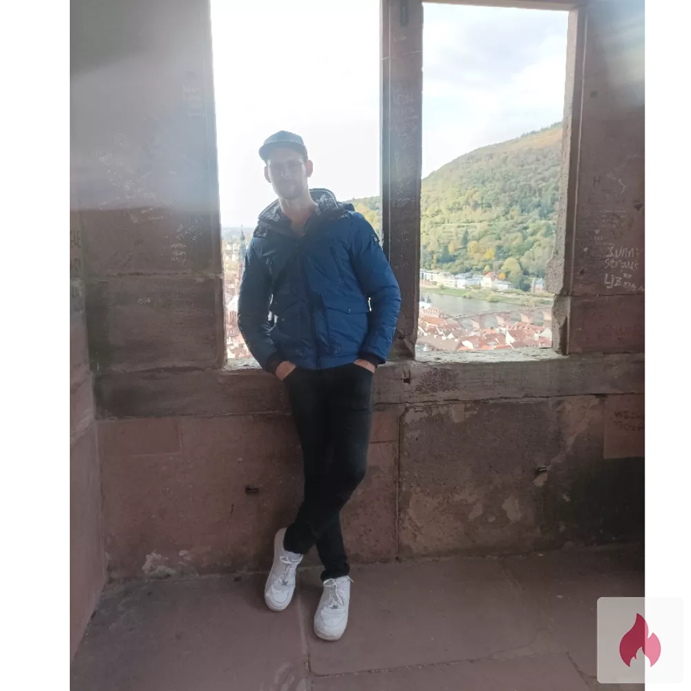 Suche eine nette Frau für ein paar schöne Stunden ???? - Nordrhein-Westfalen / Düsseldorf - Kontaktanzeige