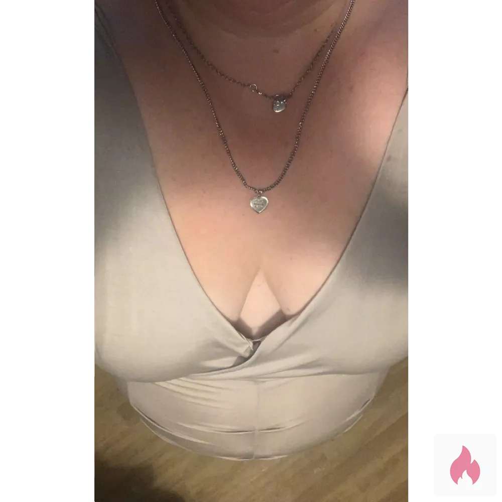 Curvy Lady bietet - Baden-Württemberg / Baden-Baden - Kontaktanzeige