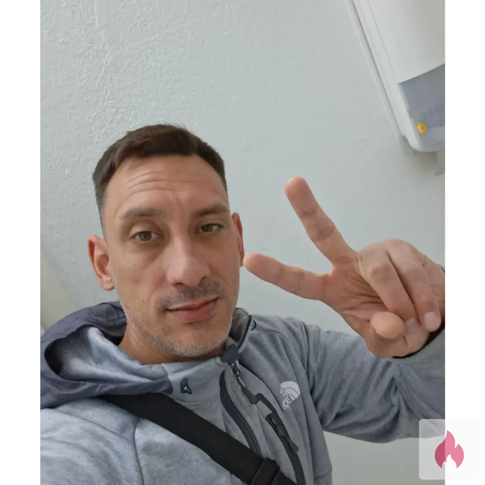 Heiße Begegnungen gesucht - Berlin / Charlottenburg-Wilmersdorf - Kontaktanzeige