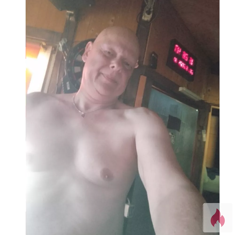 Suche Frau, die ich ausgiebig oral verwöhnen kann. - Nordrhein-Westfalen / Essen - Kontaktanzeige