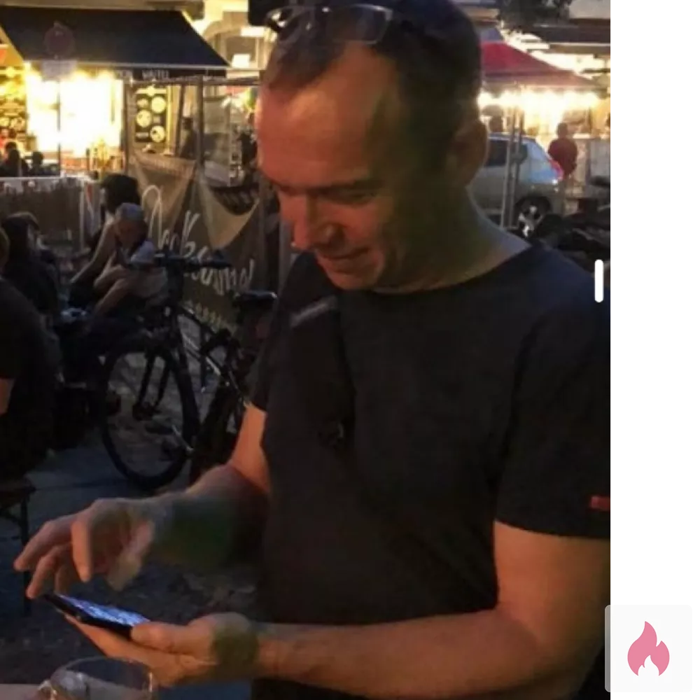 Suche junge, unerfahrene Frau (+18) - Berlin / Mitte - Kontaktanzeige