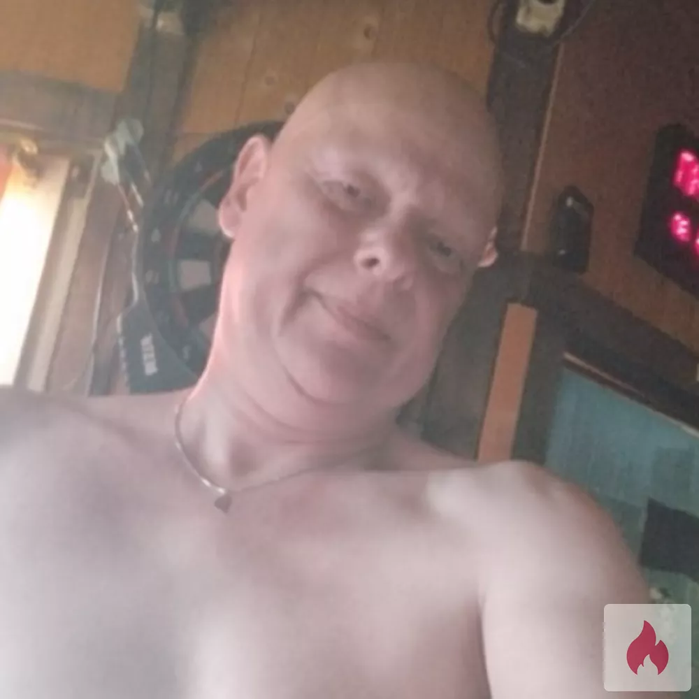 Einsamer sucht Weihnachtsspaß  - Nordrhein-Westfalen / Essen - Kontaktanzeige