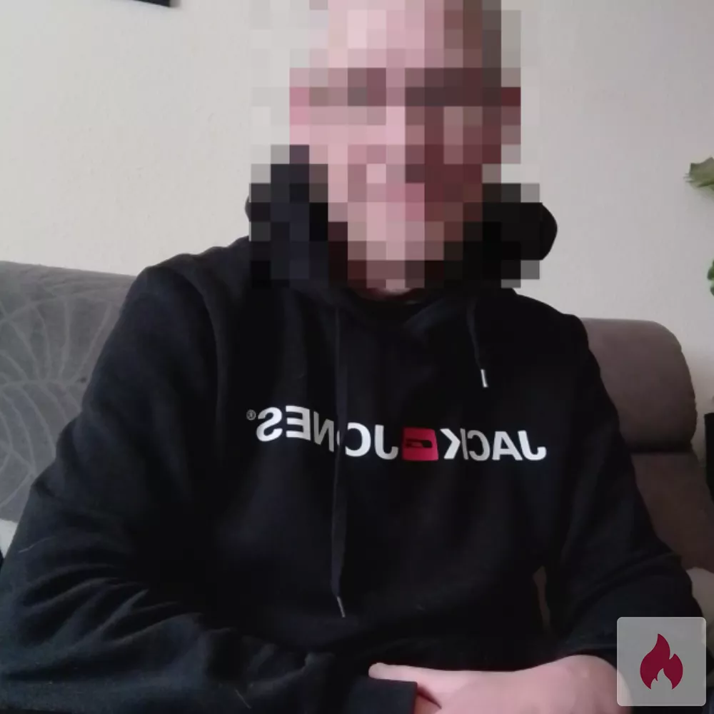 Lust auf diskreten Spaß mit einem gebundenen Nymphoman - Sachsen / Leipzig - Kontaktanzeige