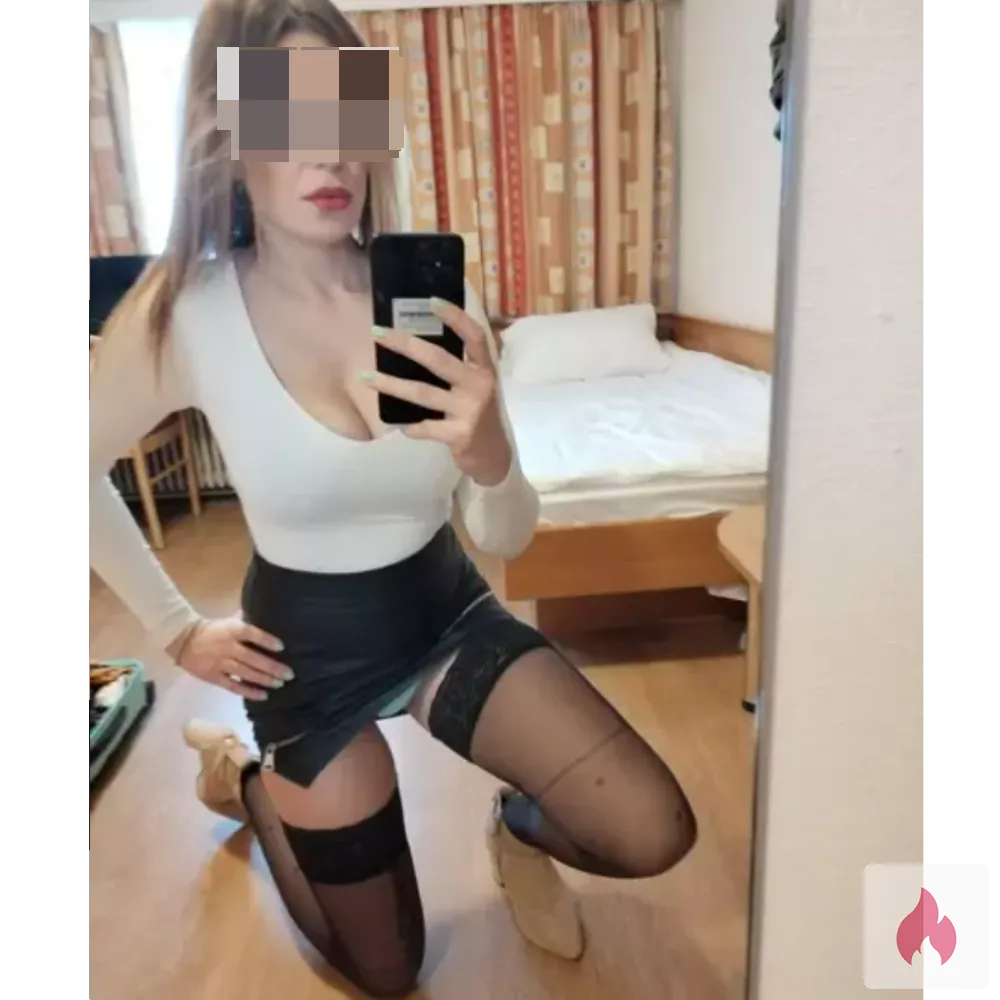 Biete Bj am Glory Hole für sehr gut bestückte Männer - Baden-Württemberg / Stuttgart - Kontaktanzeige