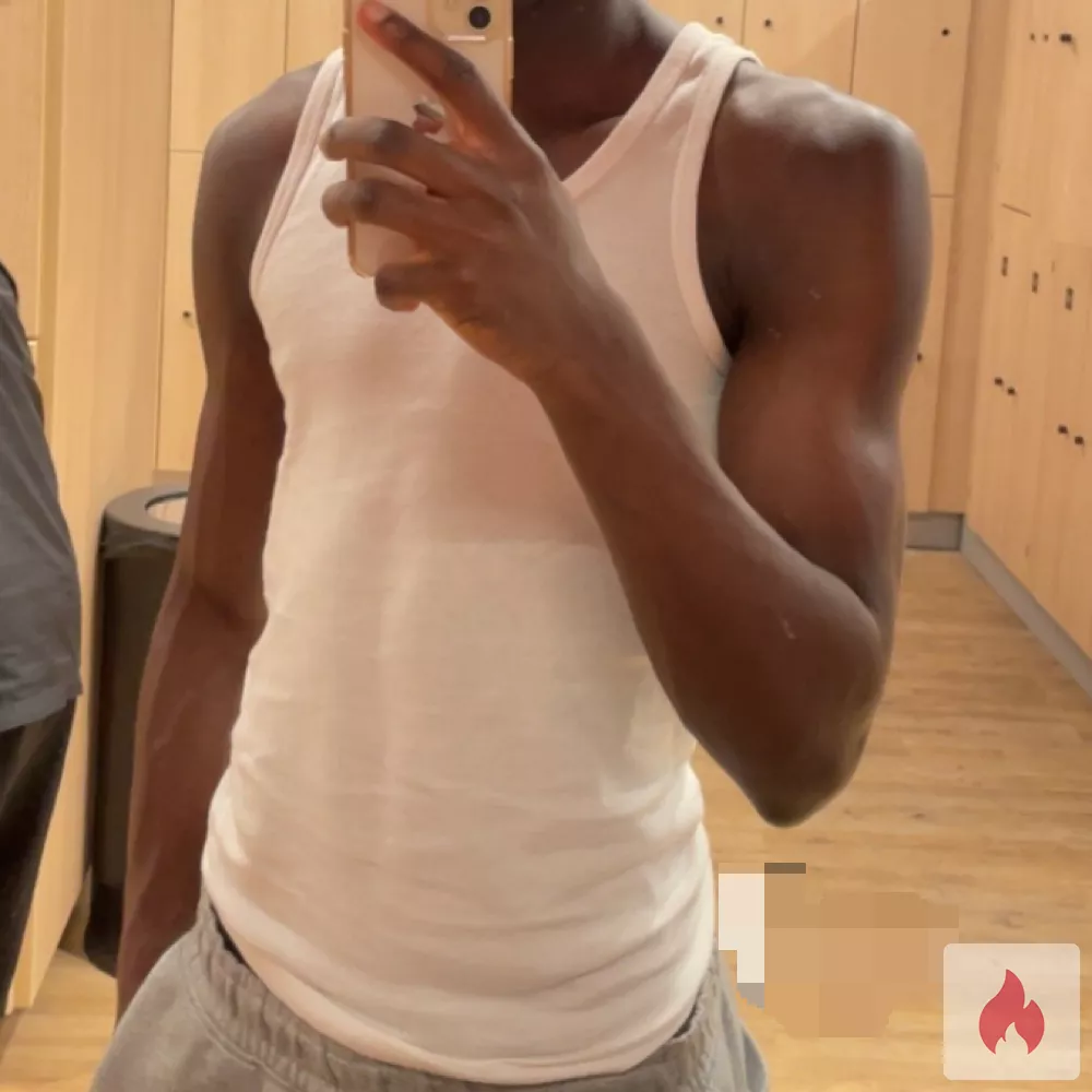 18 jähriger mit bbc sucht paar oder Frau  - Hamburg / Wandsbek - Kontaktanzeige