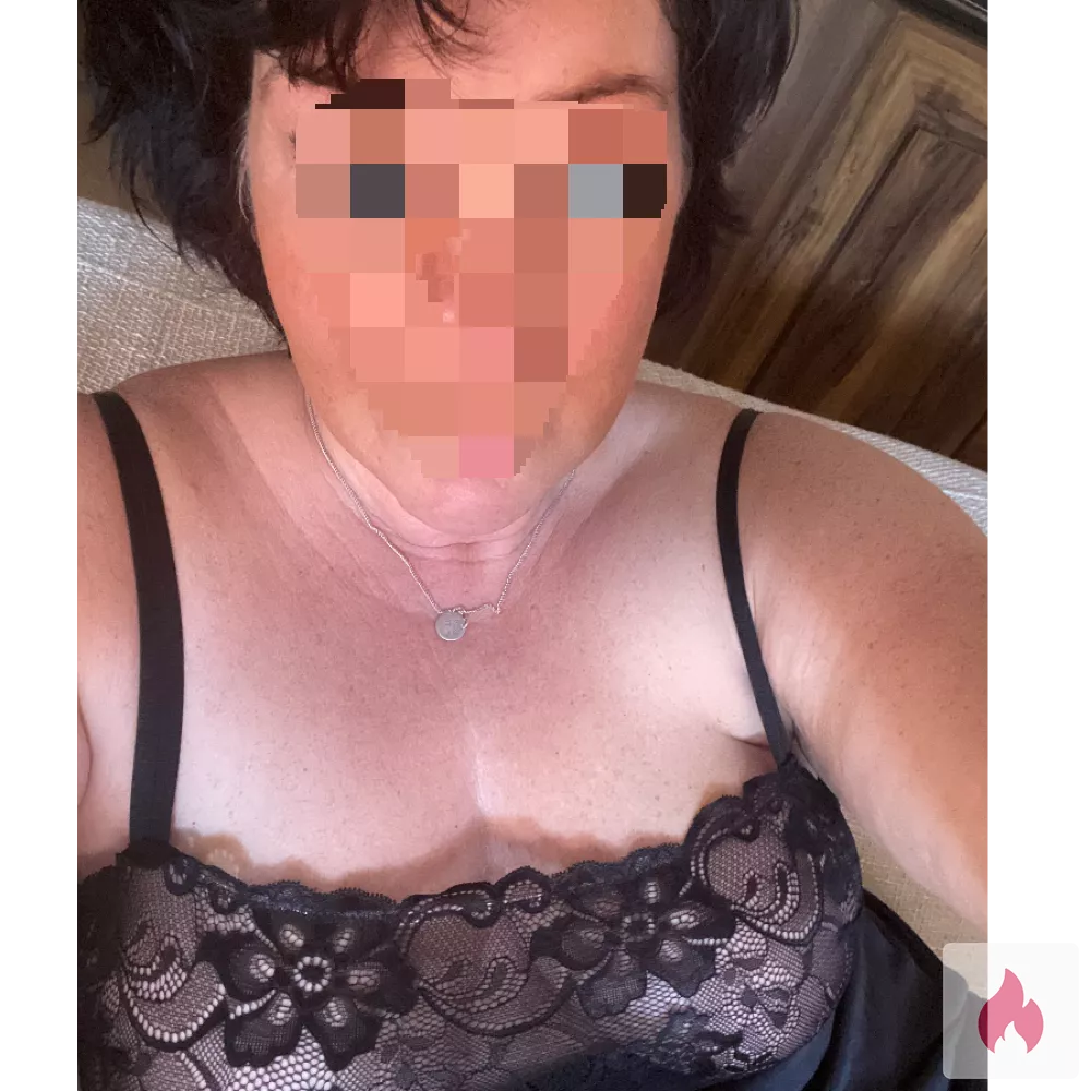 La linda sucht dich für heiße geile frivole Stunden - Mecklenburg-Vorpommern / Mecklenburgische Seenplatte - Kontaktanzeige