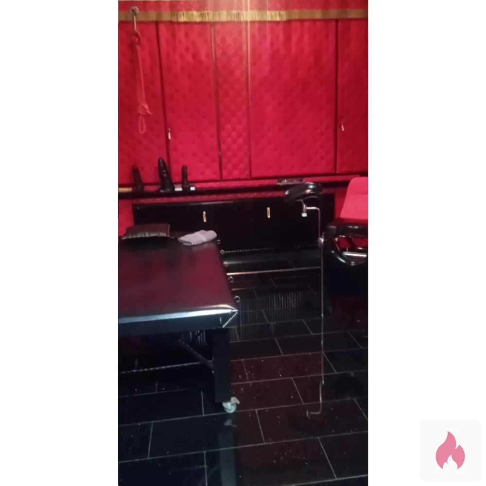 Du interessierst dich für Dominanz ? - Bayern / München - Kontaktanzeige