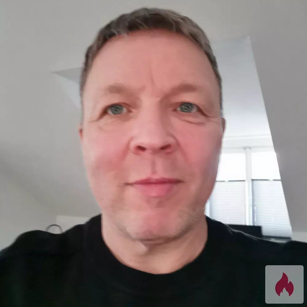 Kuschelpartnerin gesucht - Bayern / Landkreis Miesbach - Kontaktanzeige