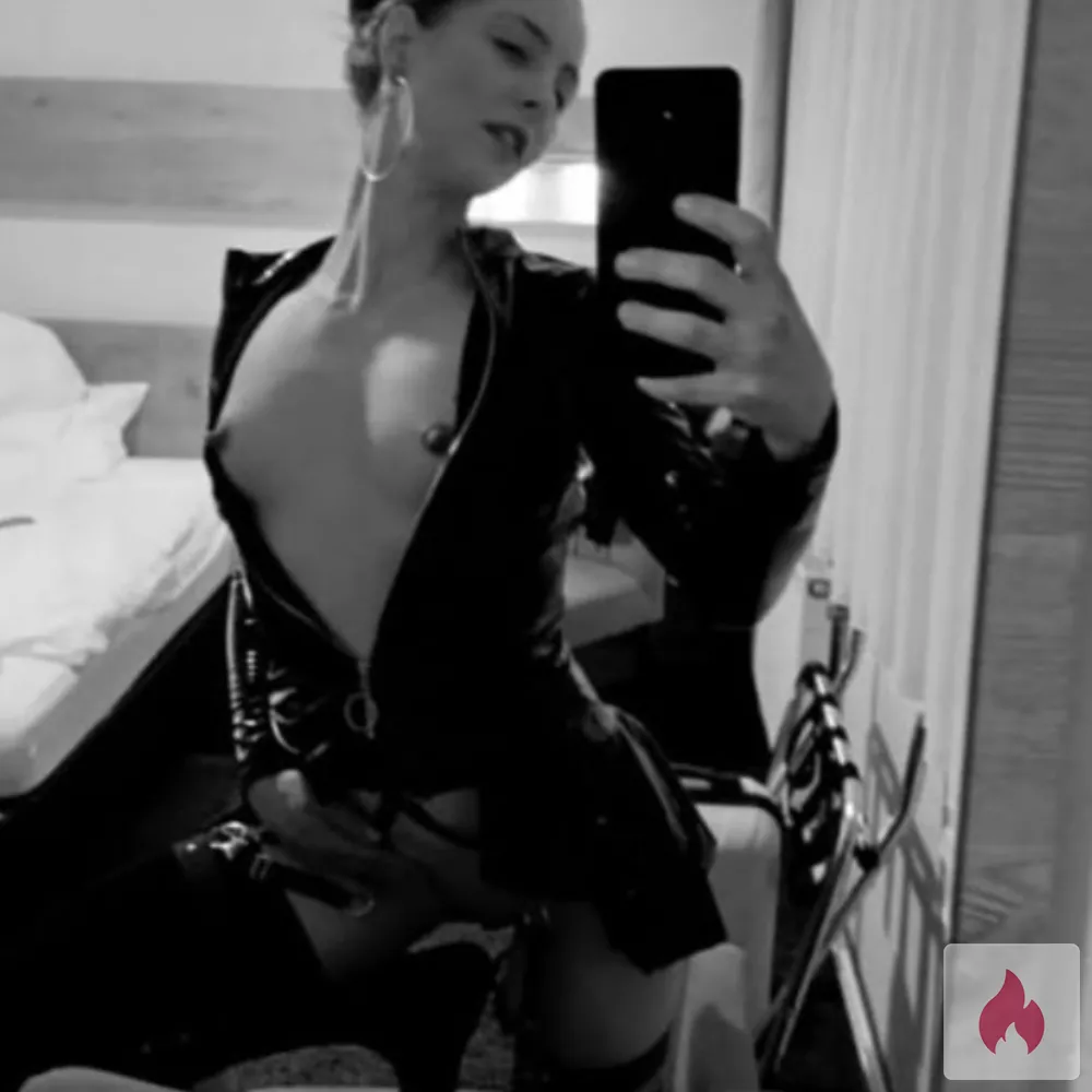 Sinnliche Leidenschaft für den Herren ab 21 Jahren - Niedersachsen / Landkreis Northeim - Kontaktanzeige