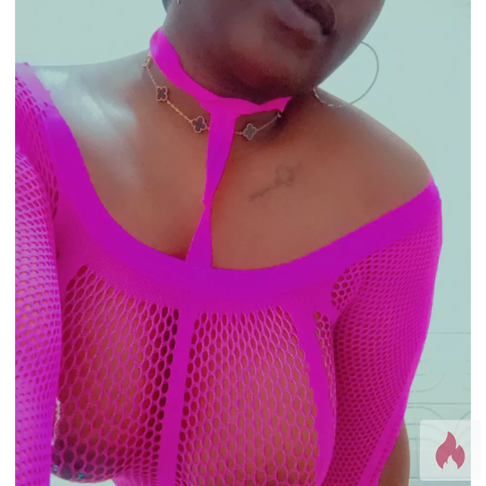 Tirana - kolumbianische BBW - Berlin / Mitte - Kontaktanzeige