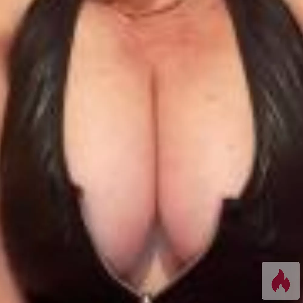 Devote SUB sucht Herren - Berlin / Marzahn-Hellersdorf - Kontaktanzeige