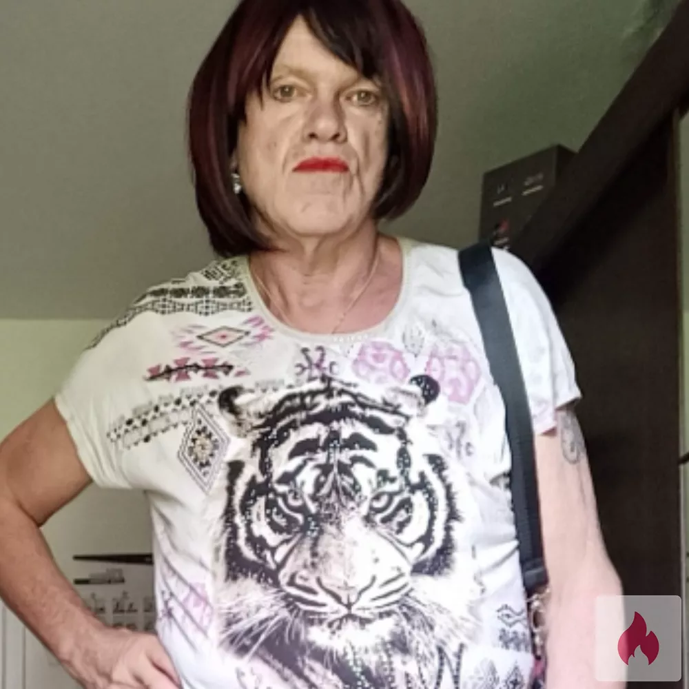 Ich zeige mich als Crossdresser in der Öffentlichkeit.  - Nordrhein-Westfalen / Engelsburg - Kontaktanzeige