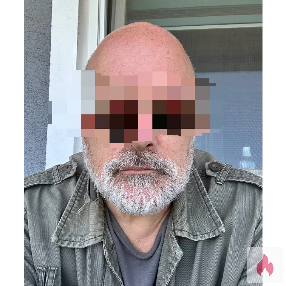 Rasierte schlanke Frauen… - Bayern / Ansbach - Kontaktanzeige