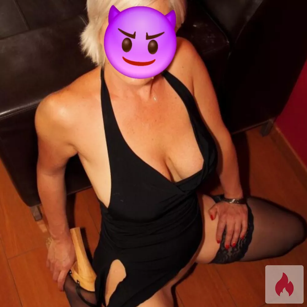 AO-Gangbang - w51 sucht m18-30 - Baden-Württemberg / Karlsruhe - Kontaktanzeige