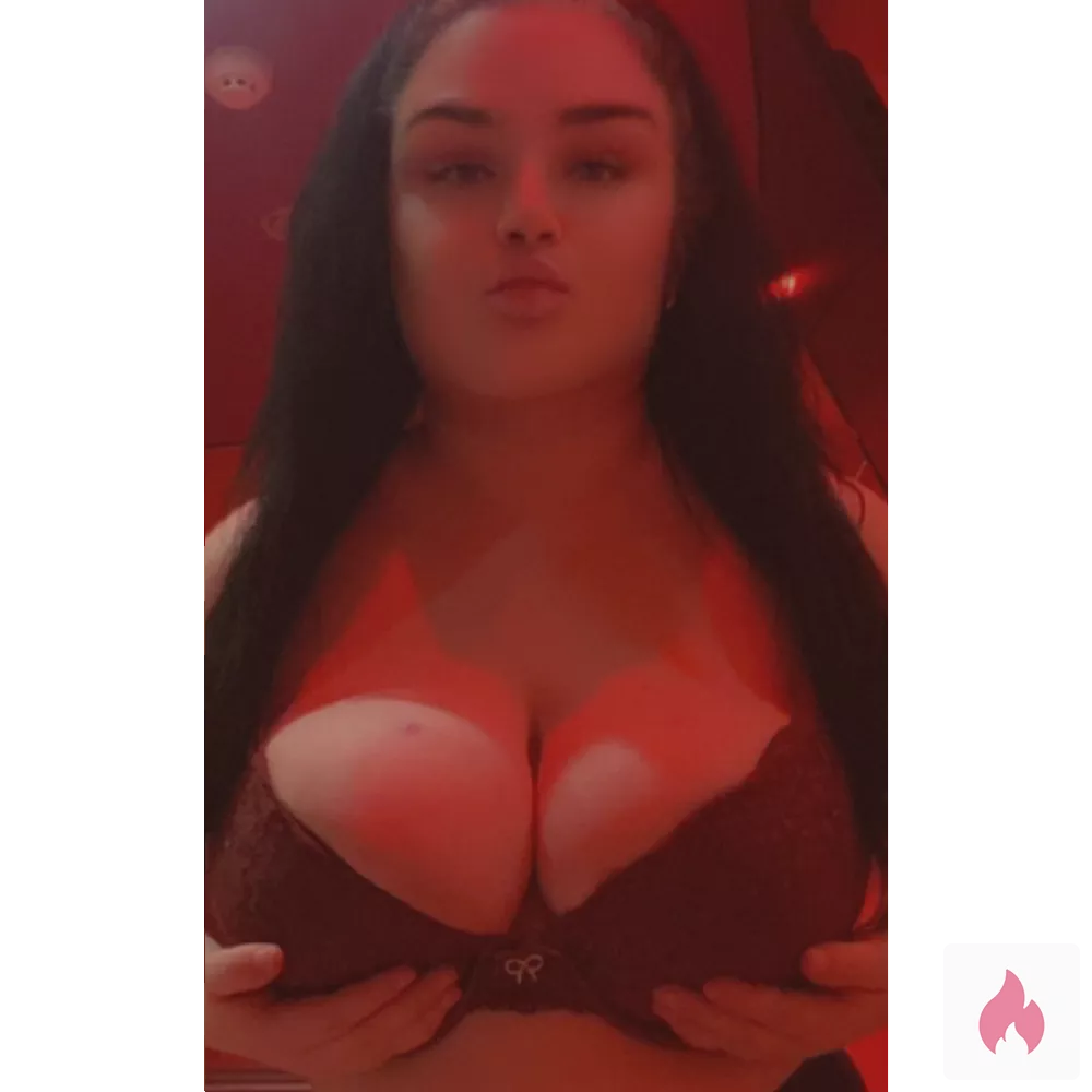 Xxx Brüste warte  auf dich im Kiel  - Schleswig-Holstein / Kiel - Kontaktanzeige