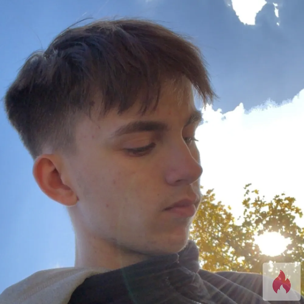 Luis 24 sucht neue Erfahrungen  - Berlin / Lichtenberg - Kontaktanzeige