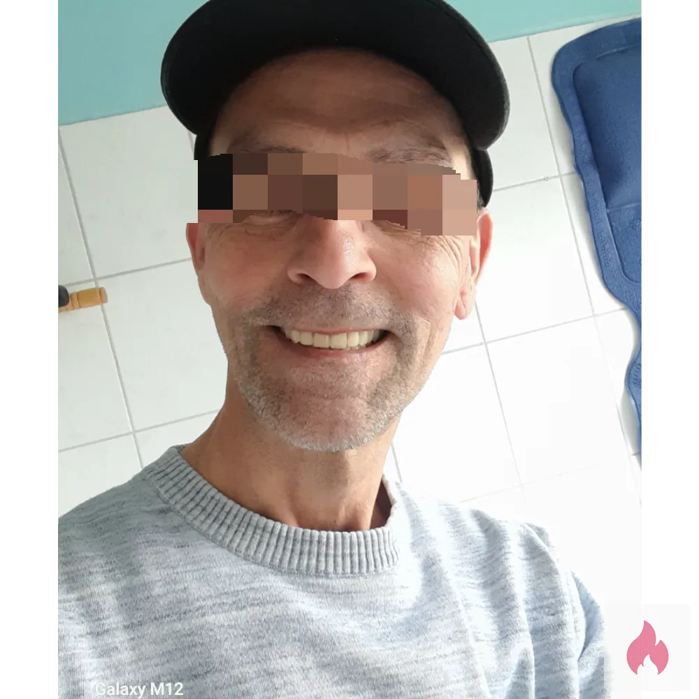 Er bietet ihr für gelegentliche Treffs sex an  - Nordrhein-Westfalen / Bockum-Hövel - Kontaktanzeige