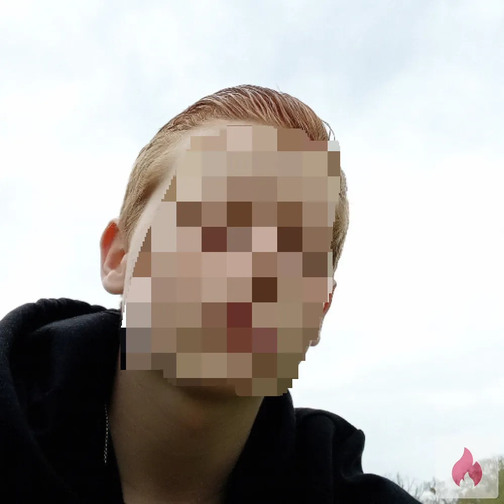 Hi ich bin 18 geworden und will mein erstes mal  - Berlin / Spandau - Kontaktanzeige
