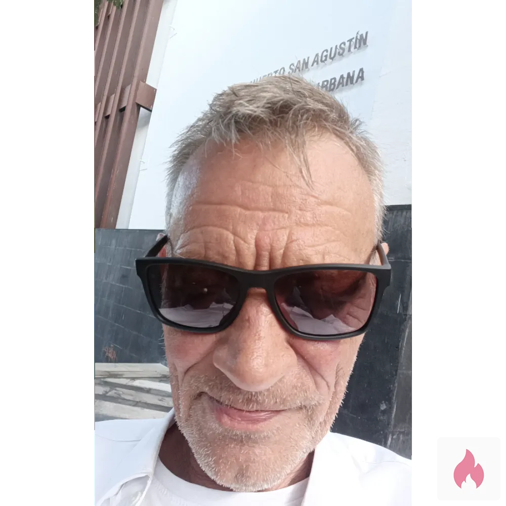 Freundschaft plus Zärtlichkeiten  - Bayern / Landkreis München - Kontaktanzeige