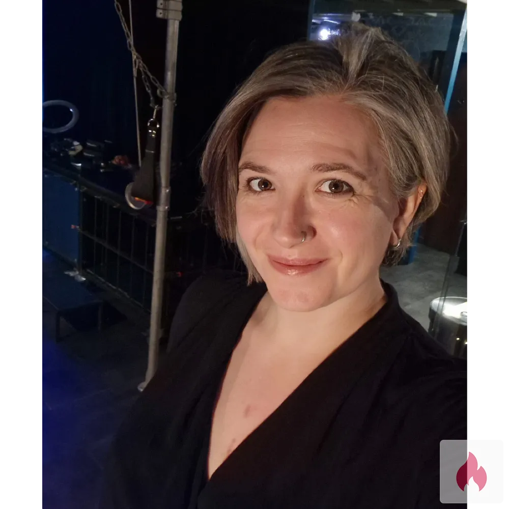 Domina sucht Sklaven für eine D/s-Beziehung  - Berlin / Mitte - Kontaktanzeige