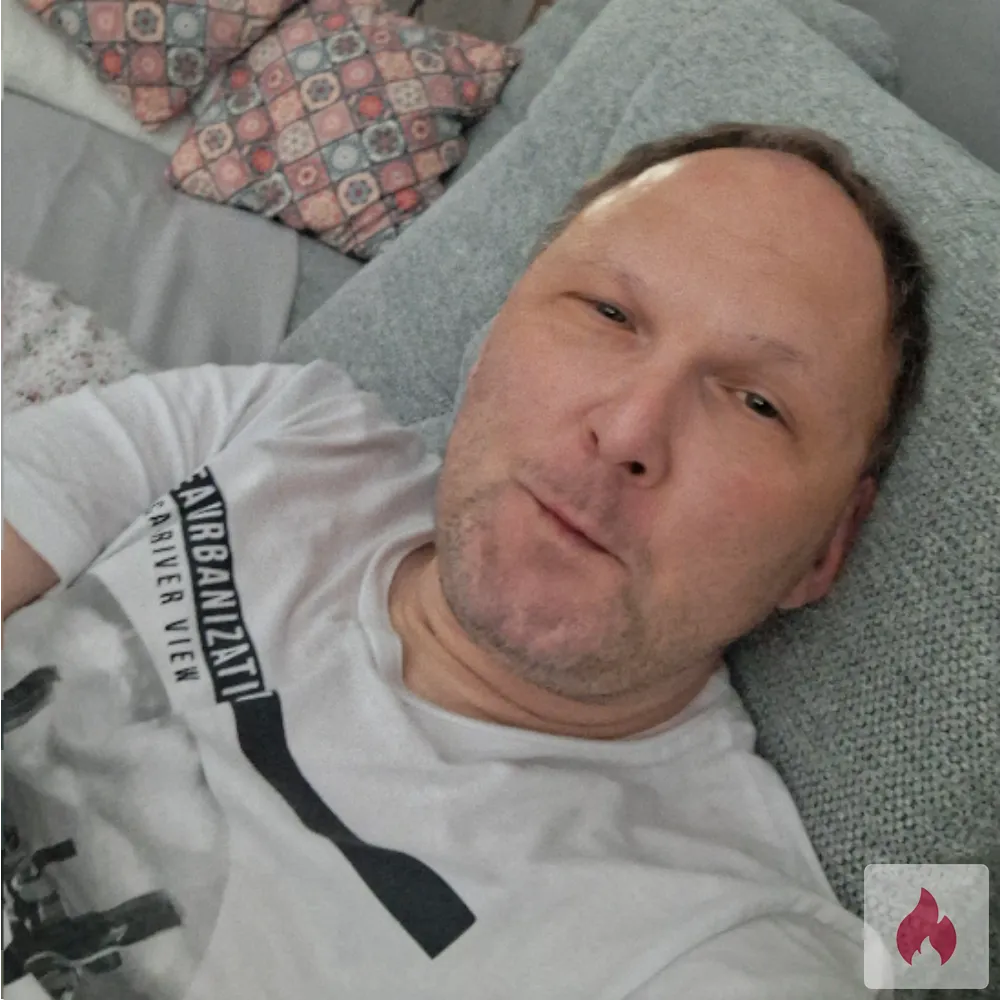 M / sucht younge Spielpartnerin18 +W /für  Spass - Berlin / Marzahn-Hellersdorf - Kontaktanzeige