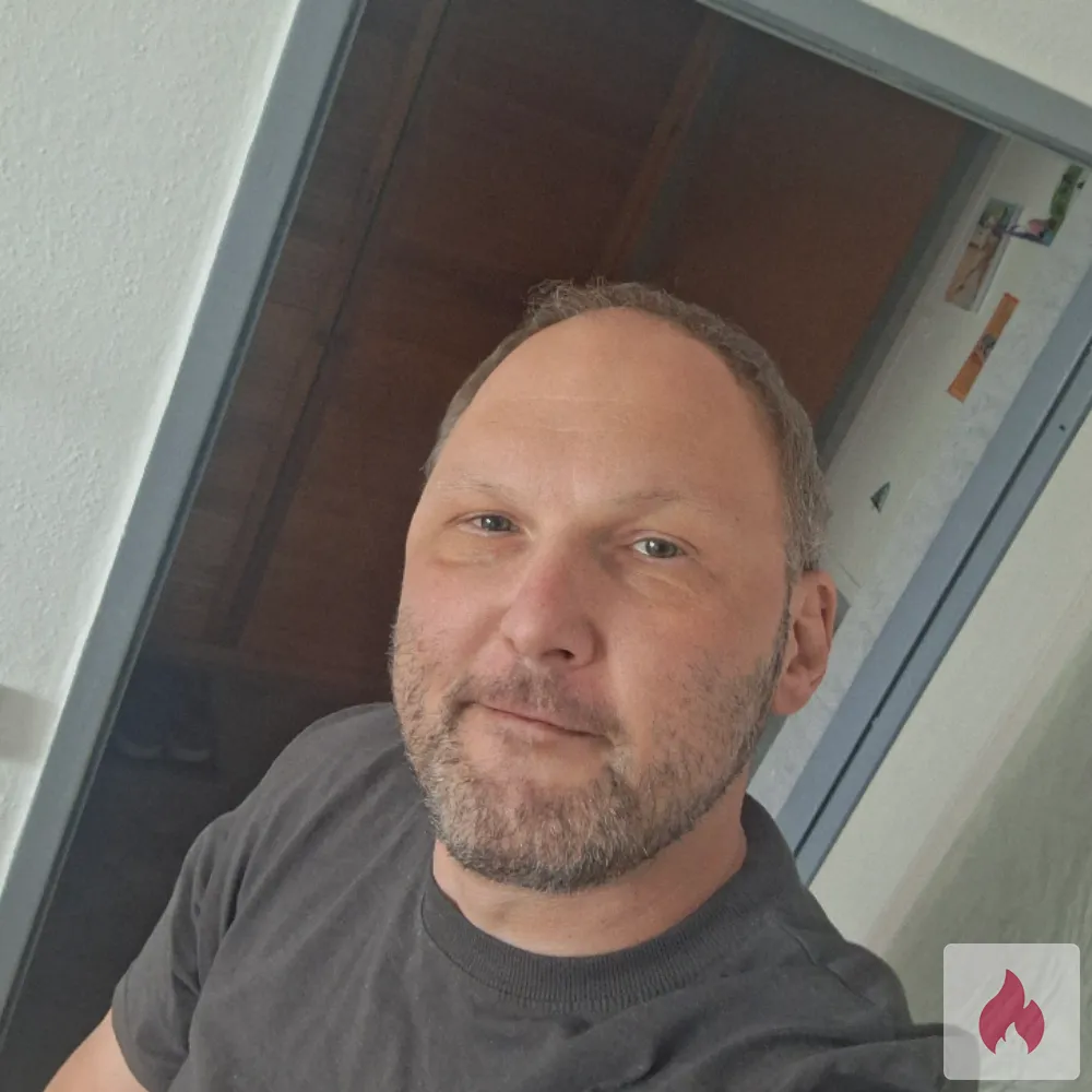 M / sucht younge Spielpartnerin18 +W /für  Spass - Berlin / Marzahn-Hellersdorf - Kontaktanzeige