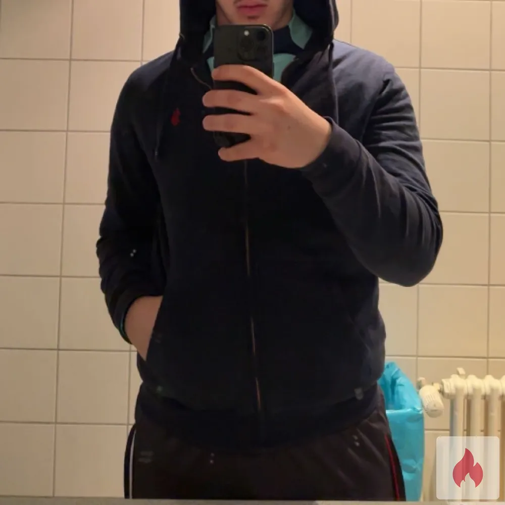 Suche frau die lust auf geilen outdor oder autosex habe - Baden-Württemberg / Landkreis Karlsruhe - Kontaktanzeige