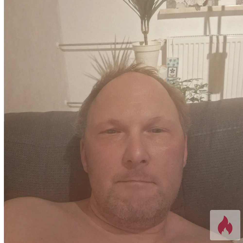 suche younge Spielpartnerin18,,knisterne Begegnung,/F+ - Berlin / Marzahn-Hellersdorf - Kontaktanzeige