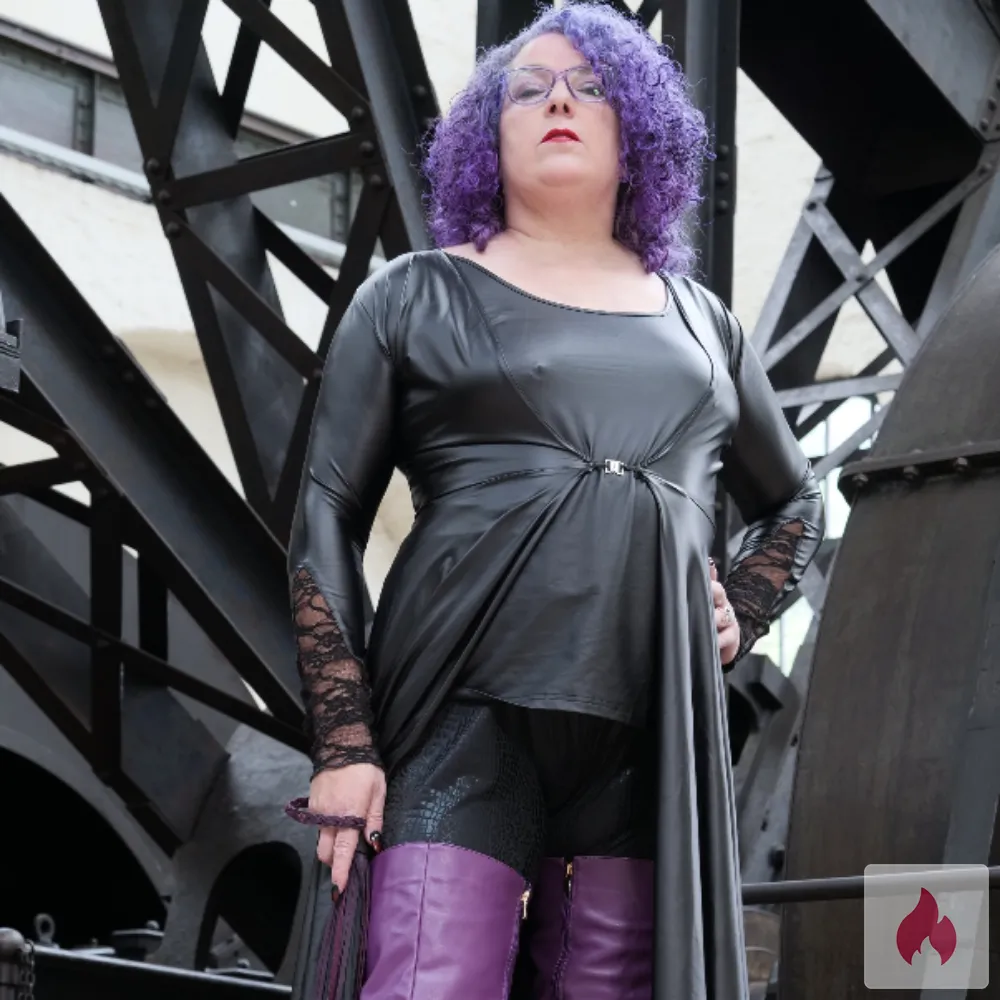 Domina Lady Gina aus Holland, buchbar bei das Atelier. - Nordrhein-Westfalen / Rhein-Erft-Kreis - Kontaktanzeige