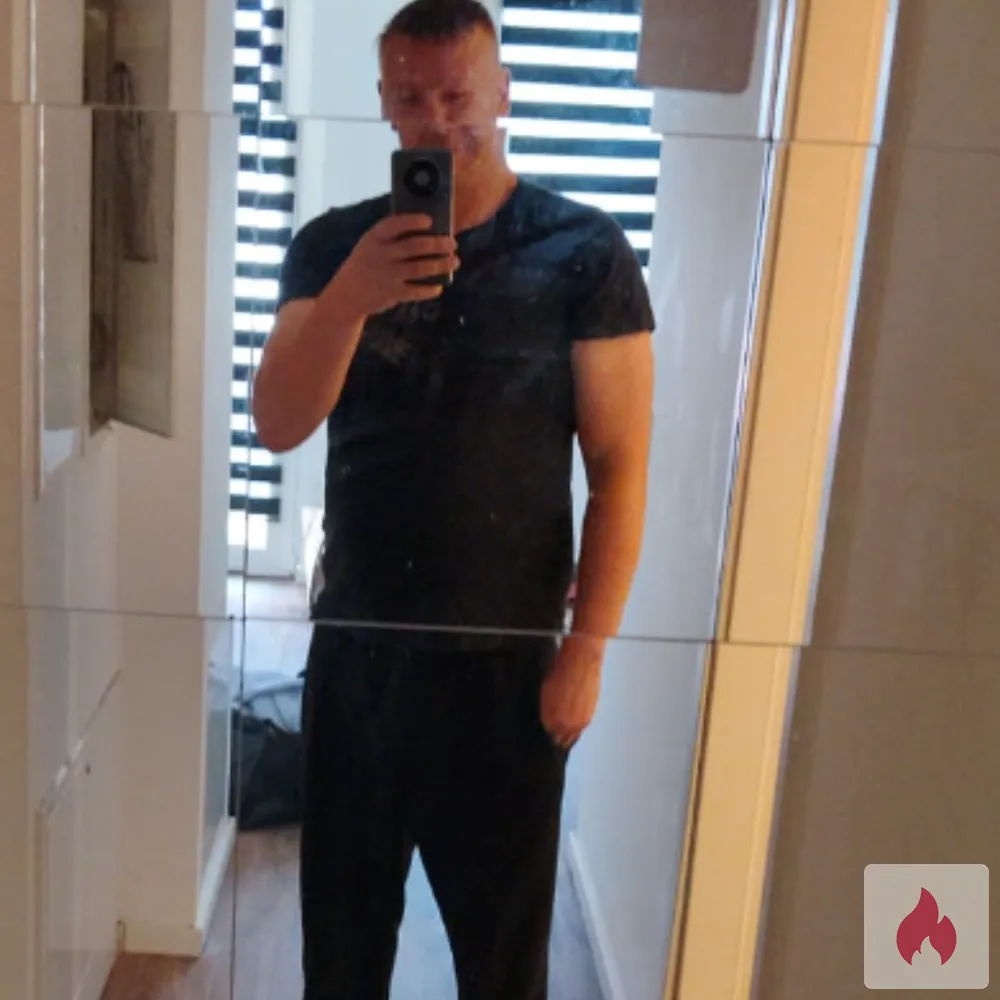 Suche Frau Alter und Aussehen egal - Hamburg / Wandsbek - Kontaktanzeige