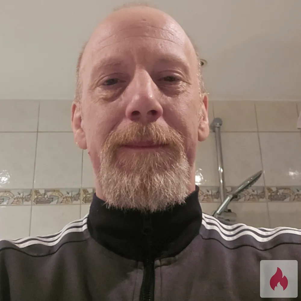 Suche sie in Mannheim habe Hotelzimmer am 30+31.10.26 - Baden-Württemberg / Mannheim - Kontaktanzeige