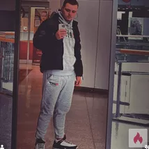 Er(20) sucht   Jemanden mit dem man abgehen kann