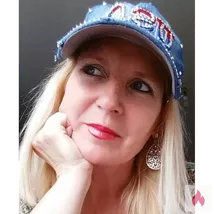 blonde Hausfrau sucht leidenschaftlichen Mann   