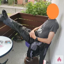 Er sucht Sie für gelegentliche Treffen. 