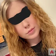 Devotes Maedel 18 Jahre sucht Dom Jungen 
