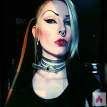 Latex Lady sucht LLL Sklaven