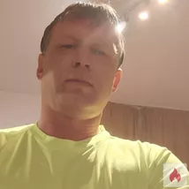 Ich suche eine behaarte Muschi für Squirt.