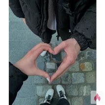 Junge Mann sucht  Ältere Damen 