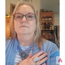 Ich stehe Ihnen für ale Ihre Bedürfnisse zur Verfügung.